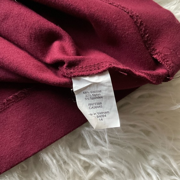 J. Crew Zipper Ponte Shift‎ Dress in Burgundy - Picture 6 of 9